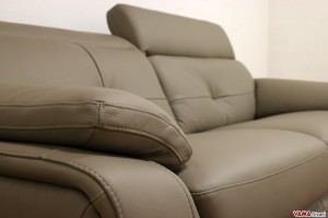 Bracciolo divano moderno in pelle marrone