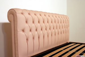 Testiera letto Chesterfield rosa in pelle